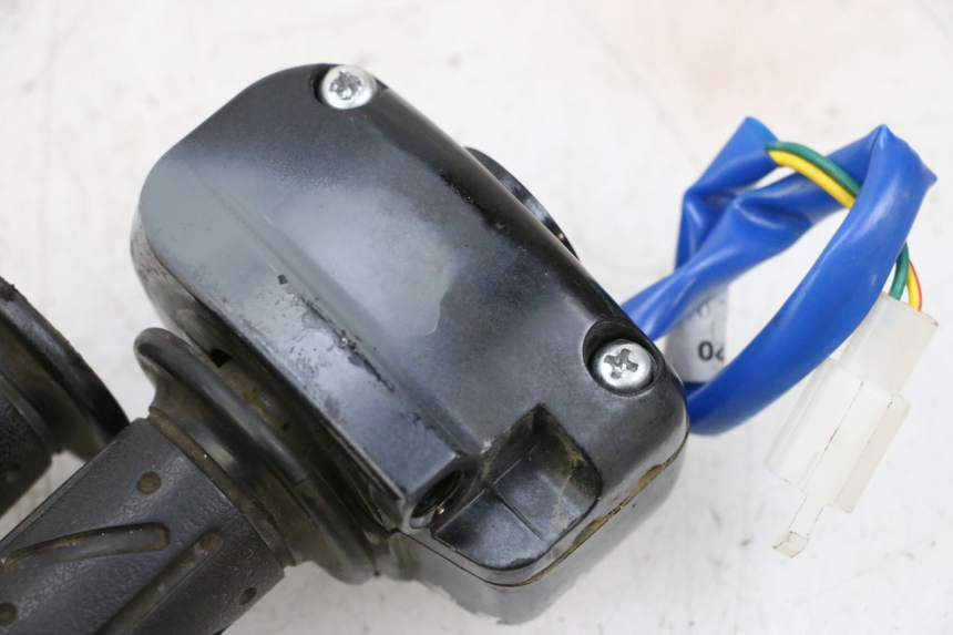 photo de COMMODO DESTRO KYMCO AGILITY 4T 50 (2018 - 2022) - Altra angolazione