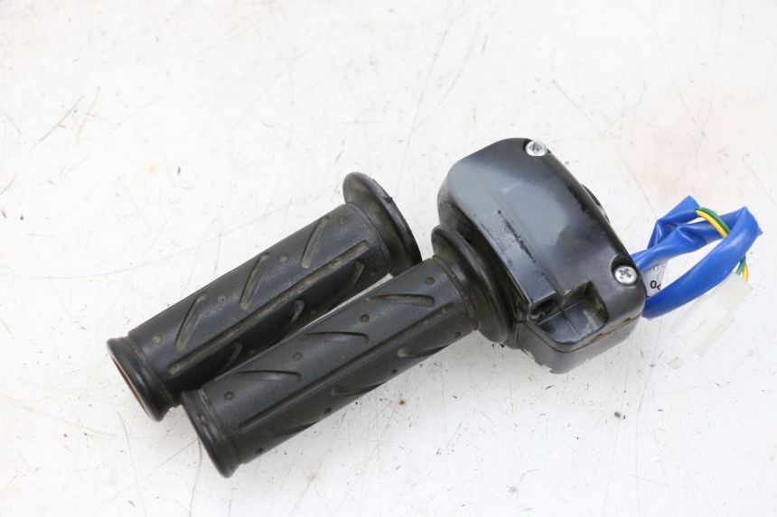 photo de COMMODO DESTRO KYMCO AGILITY 4T 50 (2018 - 2022) - Primo piano tecnico