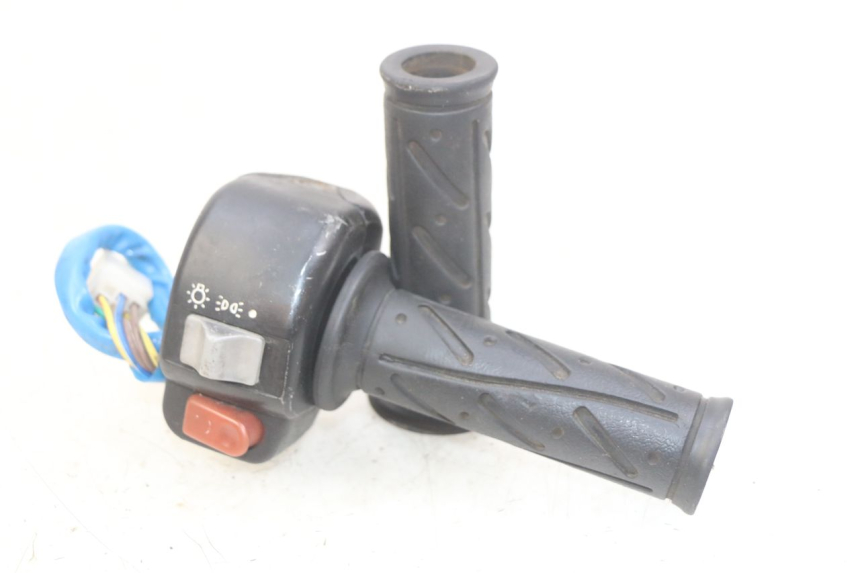 photo de MANUBRIO DESTRO KYMCO AGILITY RS 4T 50 (2009 - 2013)