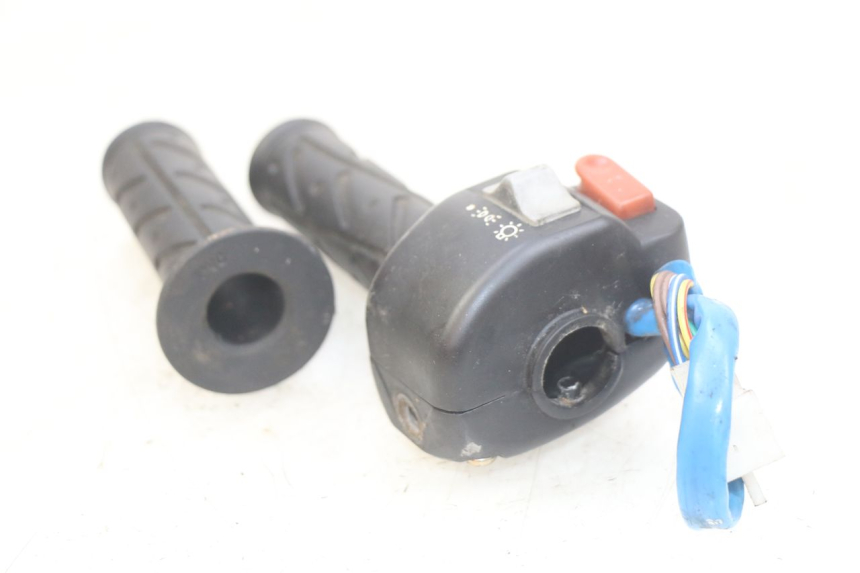 photo de MANUBRIO DESTRO KYMCO AGILITY RS 4T 50 (2009 - 2013)