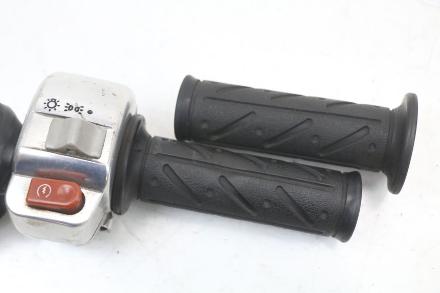 photo de MANUBRIO DESTRO KYMCO AGILITY RS 4T 50 (2009 - 2013)