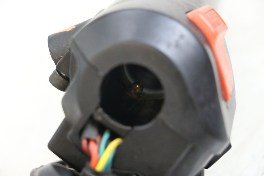 photo de COMMUTATORE DESTRO APRILIA CLASSIC 125 (1995 - 2001)