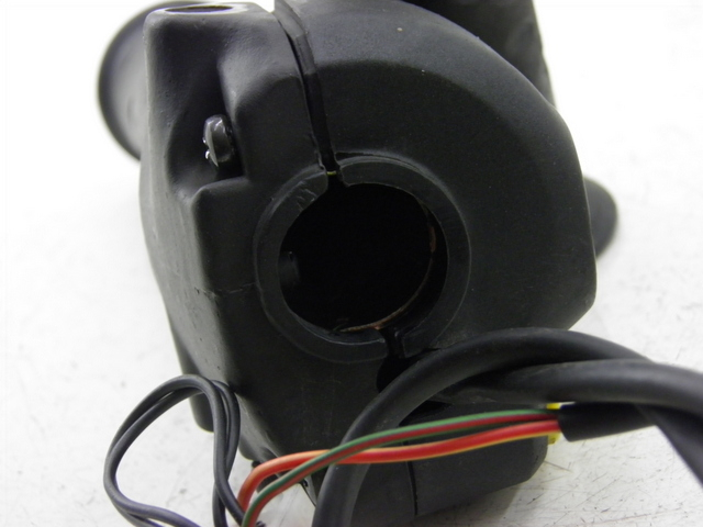 photo de MANUBRIO DESTRO APRILIA SCARABEO 100 (2003 - 2012)