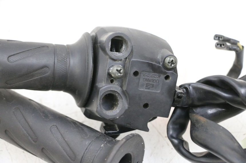 photo de COMMUTATORE DESTRO MAG POWER BOMBERS 4T 50 (2016 - 2026) - Altra angolazione