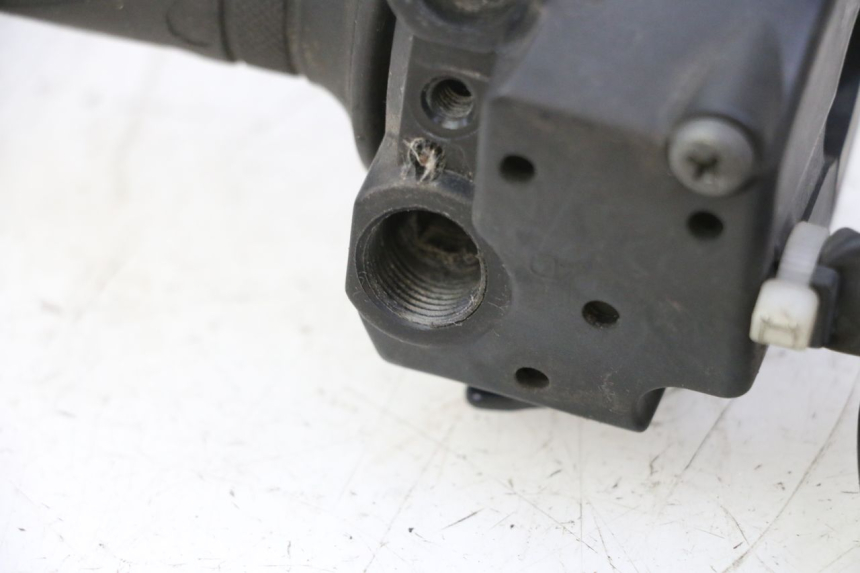 photo de MANUBRIO DESTRO SUZUKI BURGMAN 125 (2007 - 2014)