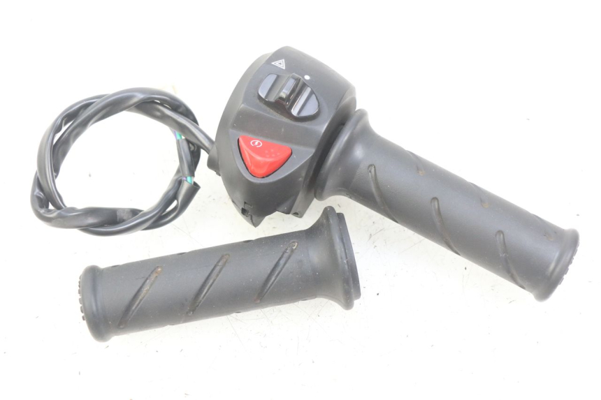 photo de MANUBRIO DESTRO PEUGEOT CITYSTAR 2T 50 (2018 - 2021)