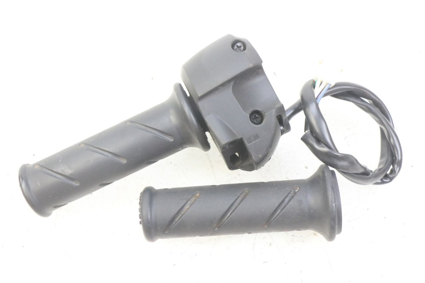 photo de MANUBRIO DESTRO PEUGEOT CITYSTAR 2T 50 (2018 - 2021)