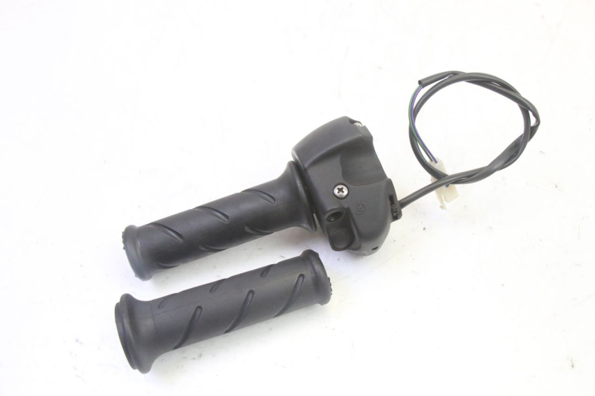 photo de MANUBRIO DESTRO PEUGEOT CITYSTAR 50 (2013 - 2017)