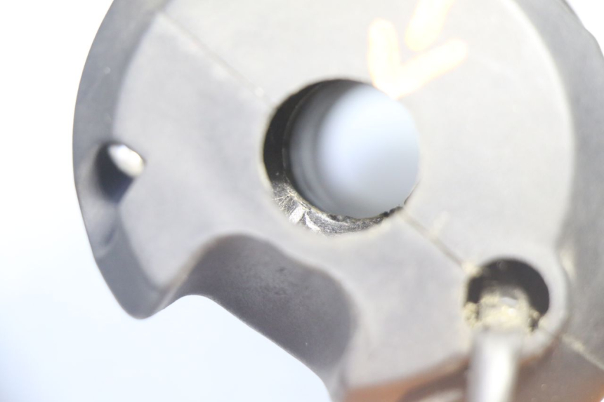 photo de MANUBRIO DESTRO PEUGEOT CITYSTAR 50 (2013 - 2017)