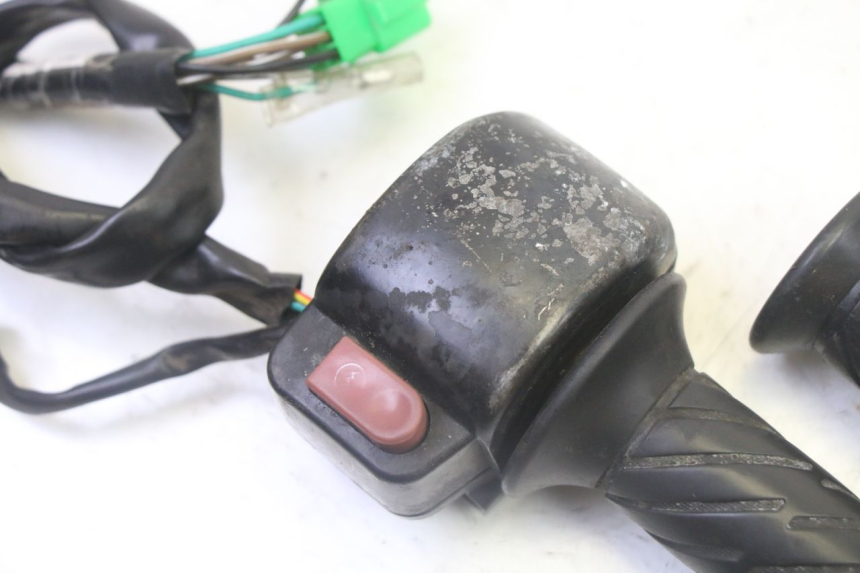 photo de MANUBRIO DESTRO SYM CROX 4T 50 (2016 - 2023)