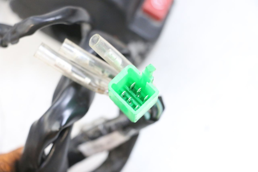 photo de MANUBRIO DESTRO SYM CROX 4T 50 (2016 - 2023) - Dettagli dei punti di fissaggio