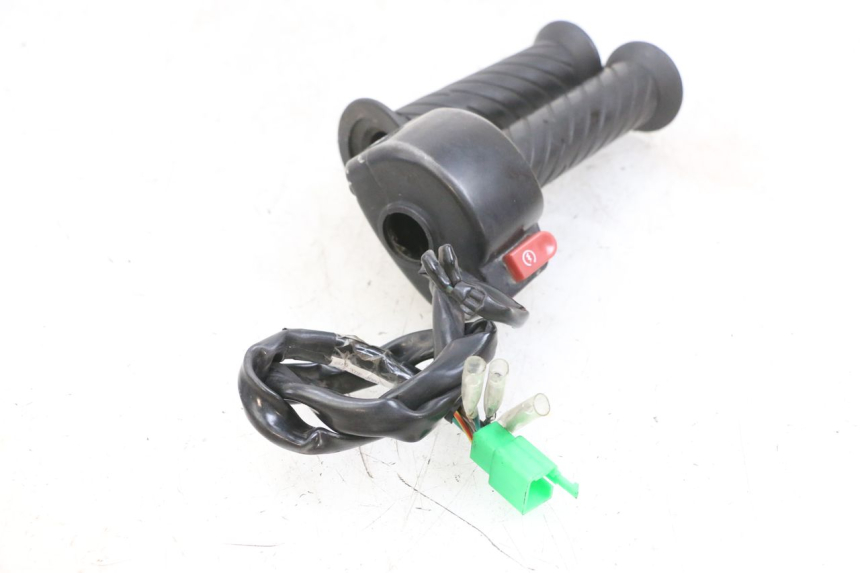 photo de MANUBRIO DESTRO SYM CROX 4T 50 (2016 - 2023) - Ricambio usato controllato