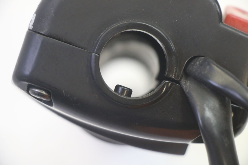 photo de MANUBRIO DESTRO SYM CROX 4T 50 (2016 - 2023) - Vista d'insieme del prodotto