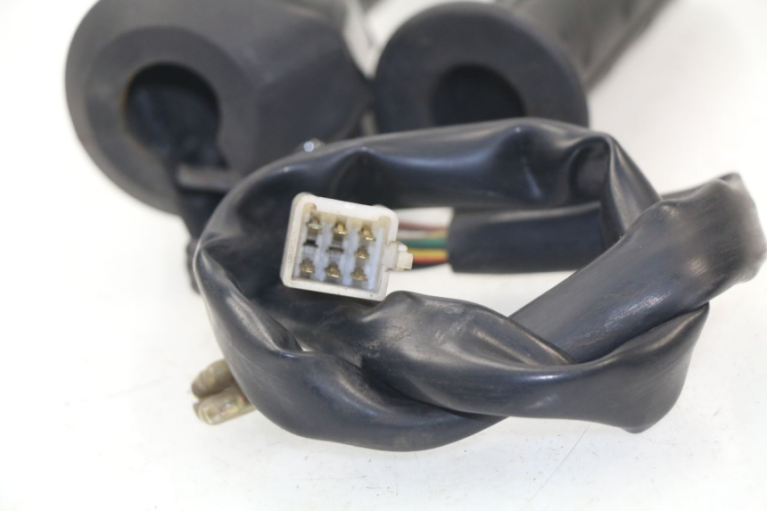 photo de MANUBRIO DESTRO KYMCO DINK 4T 50 (2007 - 2018)