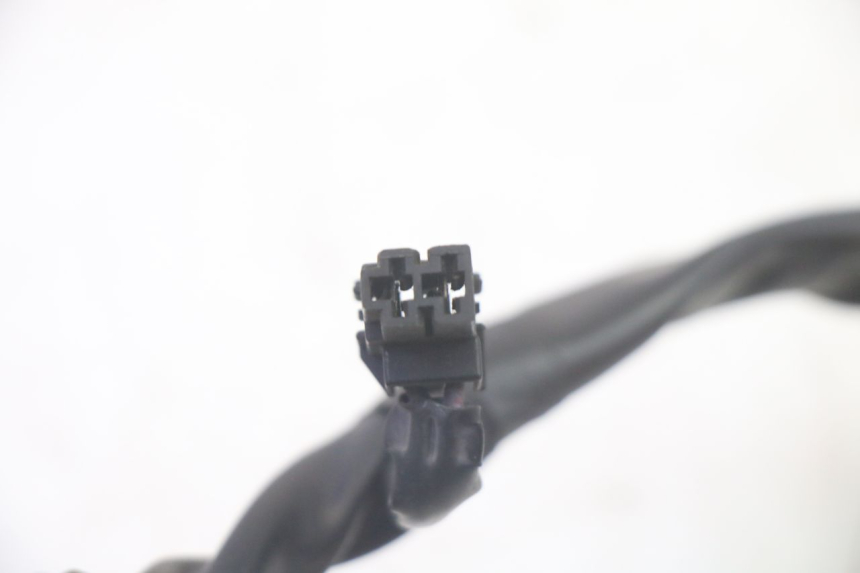 photo de COMMUTATORE DESTRO SUZUKI DL V STROM 1000 (2002 - 2007) - Stato della superficie e materiale