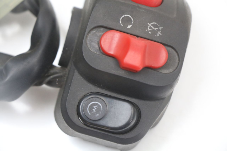 photo de COMMUTATORE DESTRO LONGJIA EASY MAX 125 (2020 - 2024)