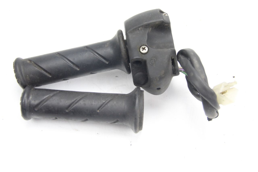 photo de COMMUTATORE DESTRO PEUGEOT ELYSTAR 125 (2002 - 2007)