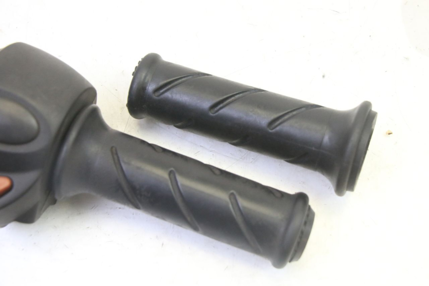 photo de COMANDO DESTRO PEUGEOT ELYSTAR 50 (2002 - 2014)