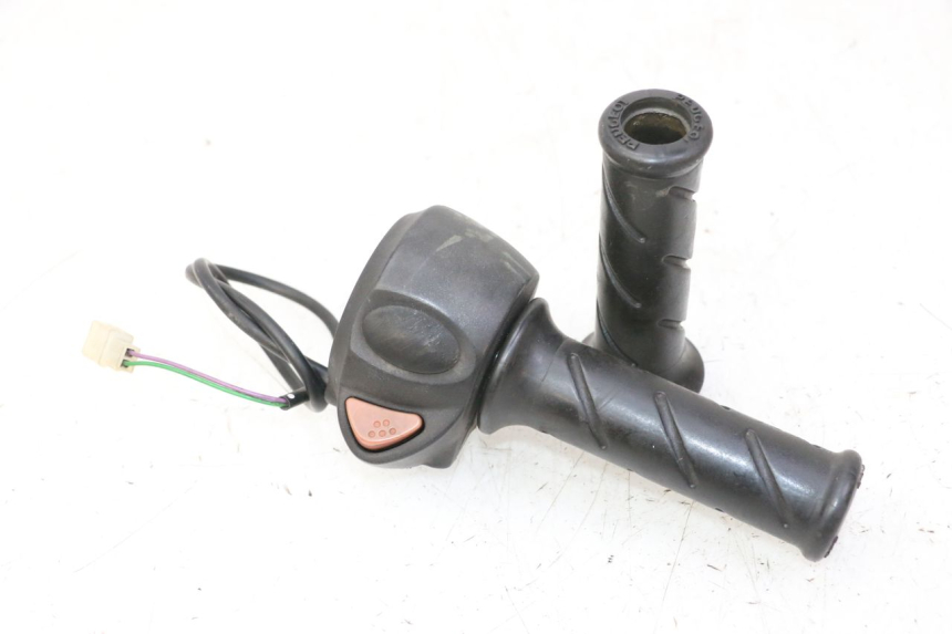 photo de COMANDO DESTRO PEUGEOT ELYSTAR 50 (2002 - 2014)