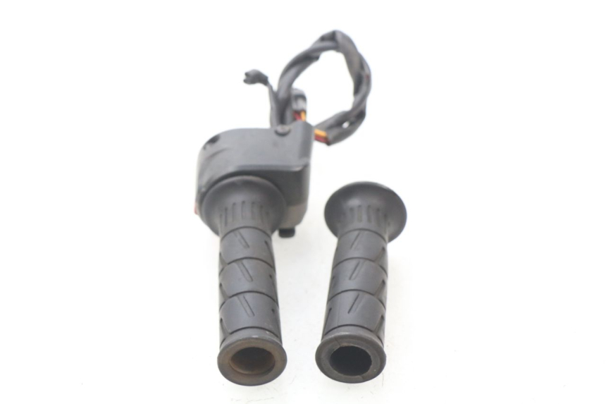 photo de Comando destro KAWASAKI ER-6 ER6 N 650 (2009 - 2011)
