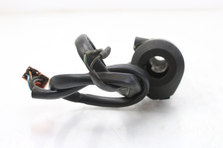 photo de MANUBRIO DESTRO HONDA FES S-WING SWING ABS 125 (2007 - 2015)