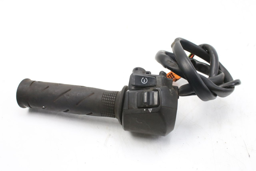 photo de MANUBRIO DESTRO HONDA FES S-WING SWING ABS 125 (2007 - 2015)