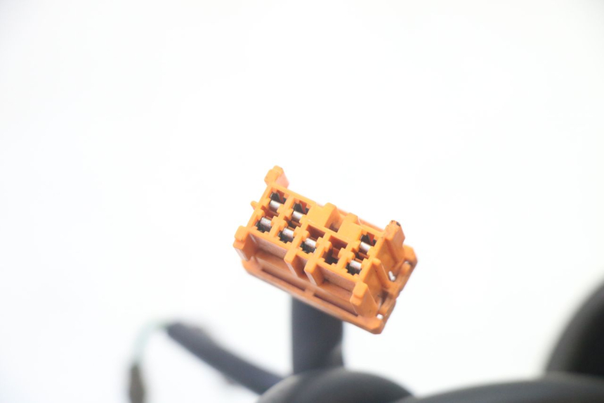 photo de MANUBRIO DESTRO HONDA FES S-WING SWING ABS 125 (2007 - 2015)