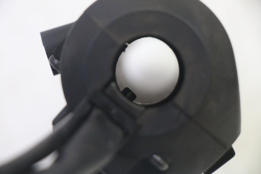 photo de MANUBRIO DESTRO HONDA FES S-WING SWING ABS 125 (2007 - 2015)