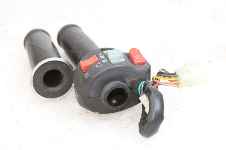 photo de COMMUTATORE DESTRO BAOTIAN FRESH 50 (2004 - 2012)