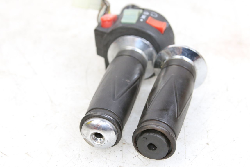 photo de COMMUTATORE DESTRO BAOTIAN FRESH 50 (2004 - 2012)