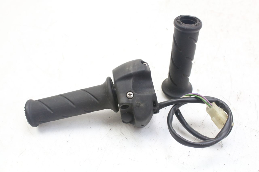 photo de COMMUTATORE DESTRO PEUGEOT GEOPOLIS RS 125 (2007 - 2009)