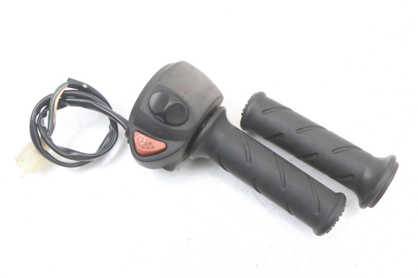 photo de COMMUTATORE DESTRO PEUGEOT GEOPOLIS RS 125 (2007 - 2009)