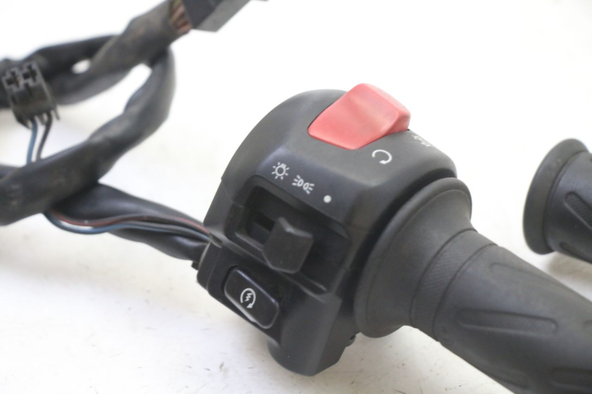 photo de COMANDO DESTRO SUZUKI GS GSE 500 (2001 - 2003)