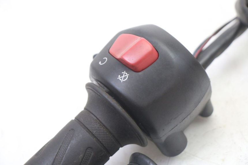 photo de COMANDO DESTRO SUZUKI GS GSE 500 (2001 - 2003)