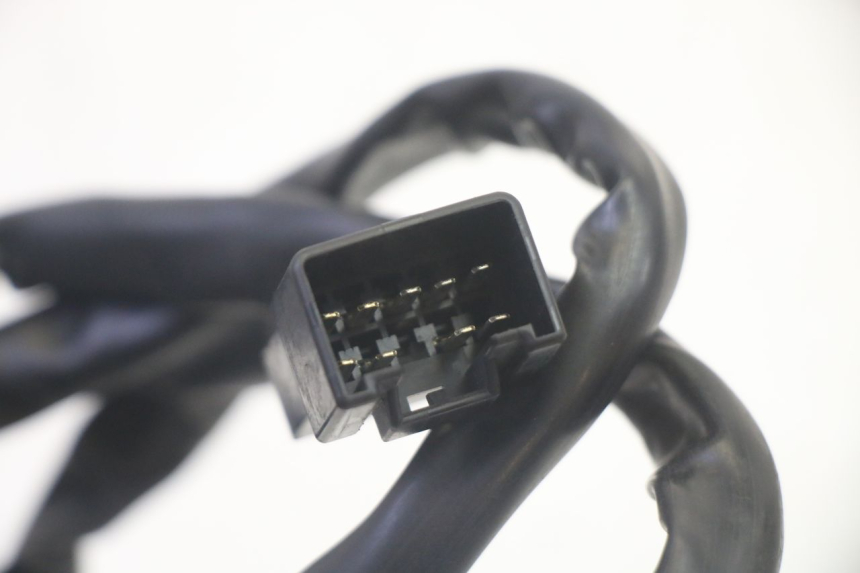 photo de COMMUTATORE DESTRO SUZUKI GSF N BANDIT 600 (1996 - 1999) - Stato della superficie e materiale