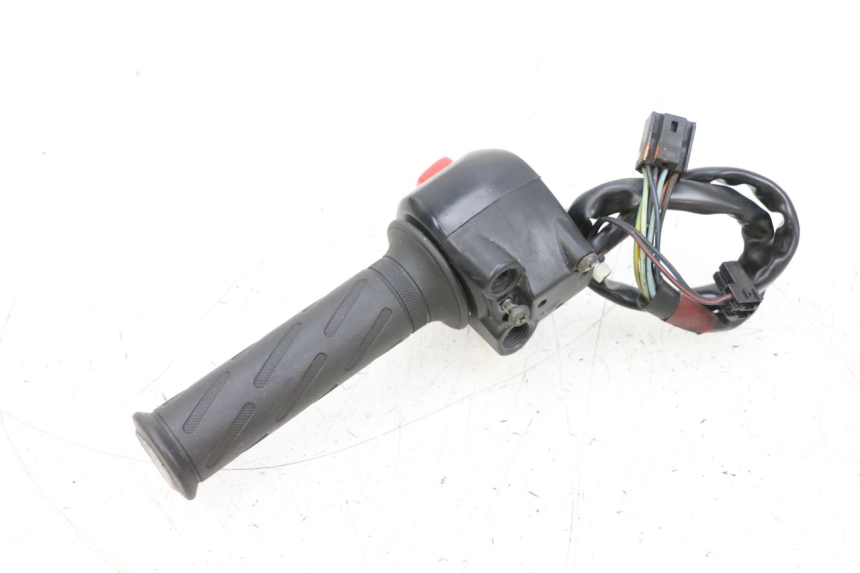 photo de COMMUTATORE DESTRO SUZUKI GSXR GSX-R 1000 (2003 - 2004) - Stato della superficie e materiale