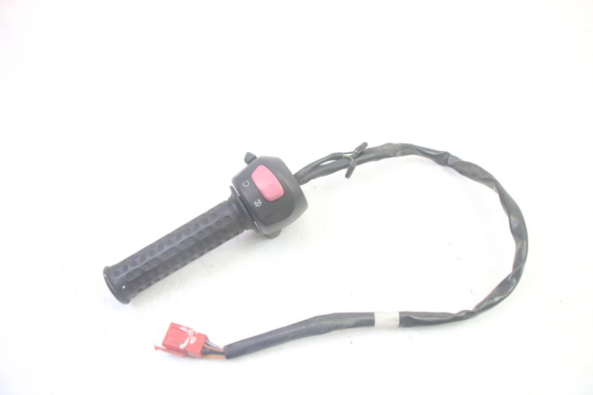 photo de MANUBRIO DESTRO SYM GTS EVO 125 (2009 - 2013) - Altra angolazione