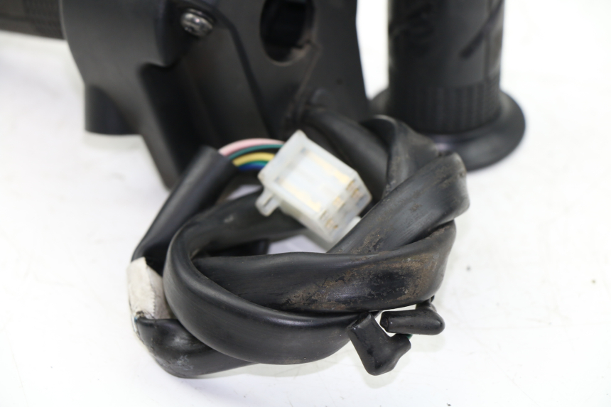 photo de COMANDO DESTRO HONDA PCX (JF28) 125 (2009 - 2011)