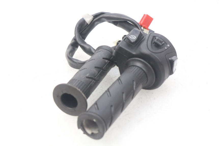 photo de Comando destro HONDA PCX (JF57/JF64) 125 (2014 - 2018)