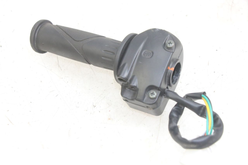 photo de MANUBRIO DESTRO JM MOTORS EVOLIS 4T 50 (2018 - 2022)