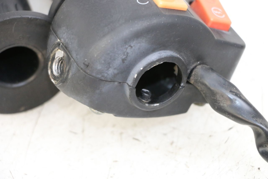 photo de MANUBRIO DESTRO JM MOTORS EVOLIS 4T 50 (2018 - 2022)