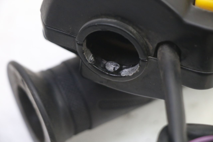 photo de MANUBRIO DESTRO PEUGEOT KISBEE 2T 50 (2010 - 2017)