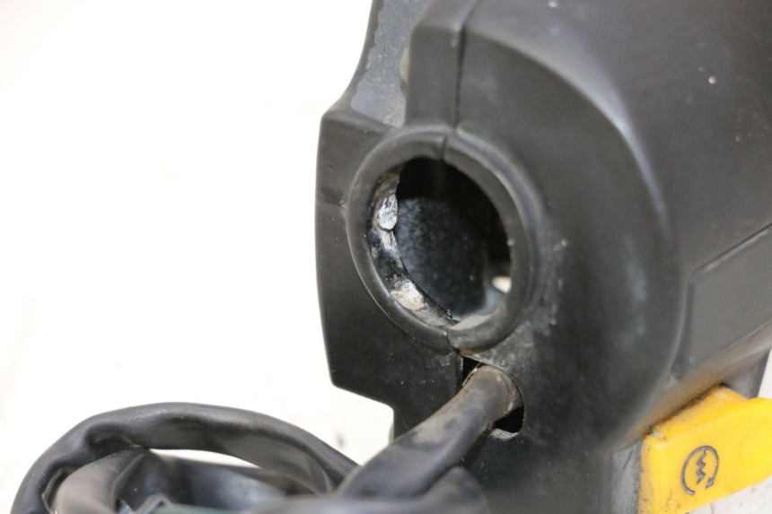 photo de MANUBRIO DESTRO PEUGEOT KISBEE 2T 50 (2010 - 2017)