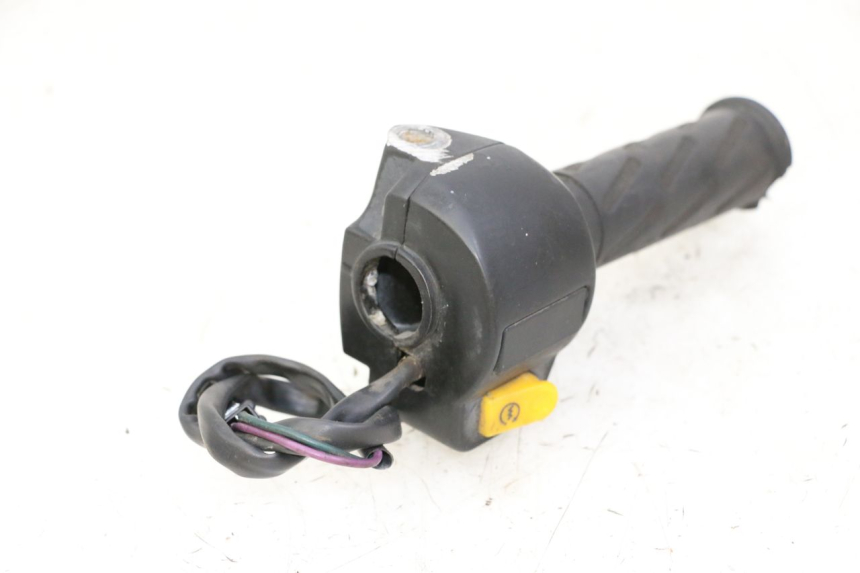 photo de MANUBRIO DESTRO PEUGEOT KISBEE 2T 50 (2010 - 2017)