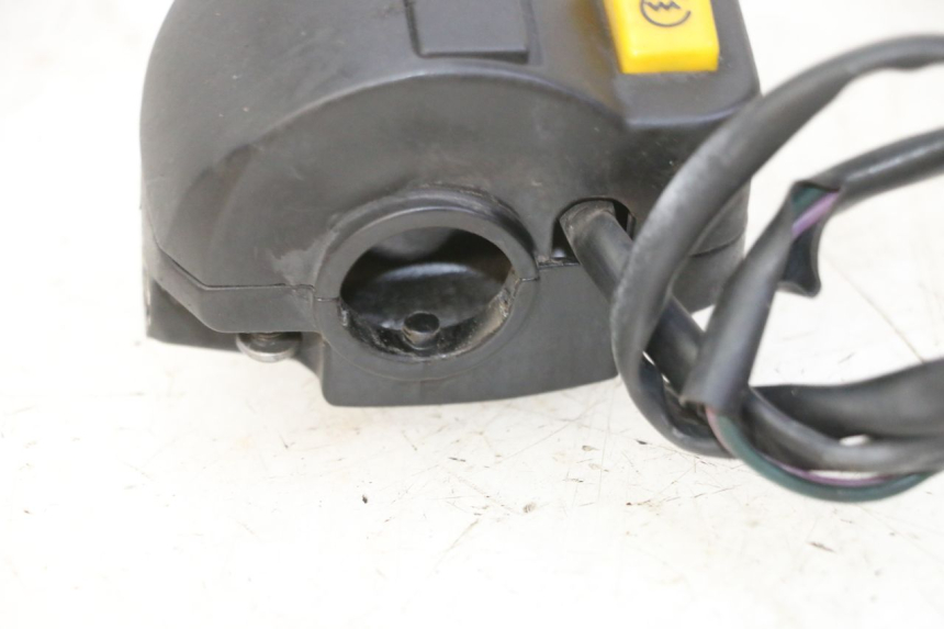 photo de MANUBRIO DESTRO PEUGEOT KISBEE 2T 50 (2010 - 2017)