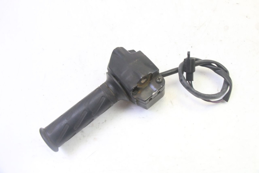 photo de MANUBRIO DESTRO PEUGEOT KISBEE 2T 50 (2010 - 2017)