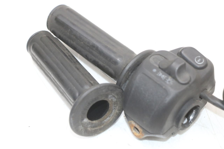 photo de COMMUTATORE DESTRO RENAULT KOURANOS 125 (2001 - 2004)