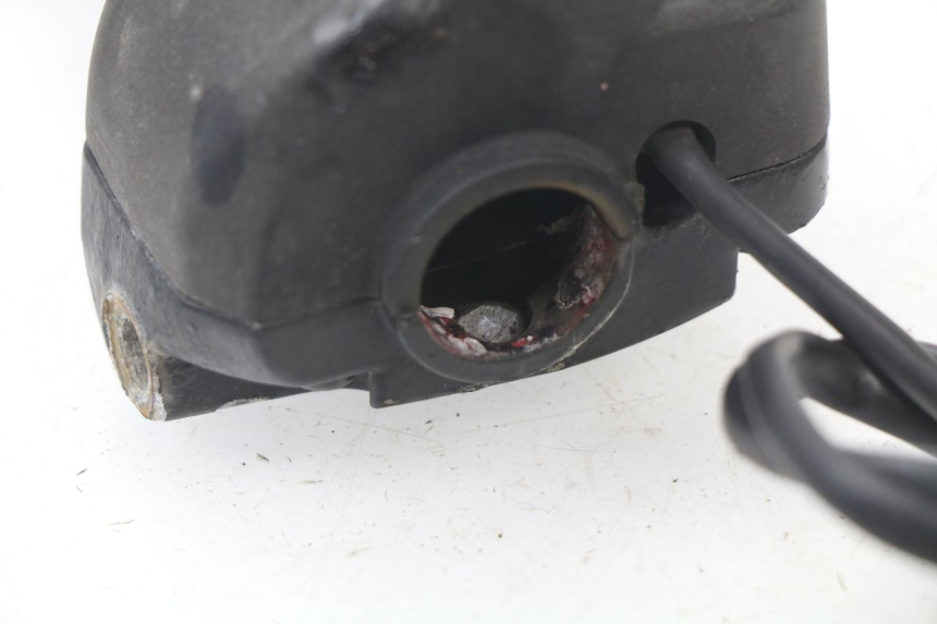 photo de MANUBRIO DESTRO PEUGEOT LUDIX BLASTER 50 (2006 - 2014)