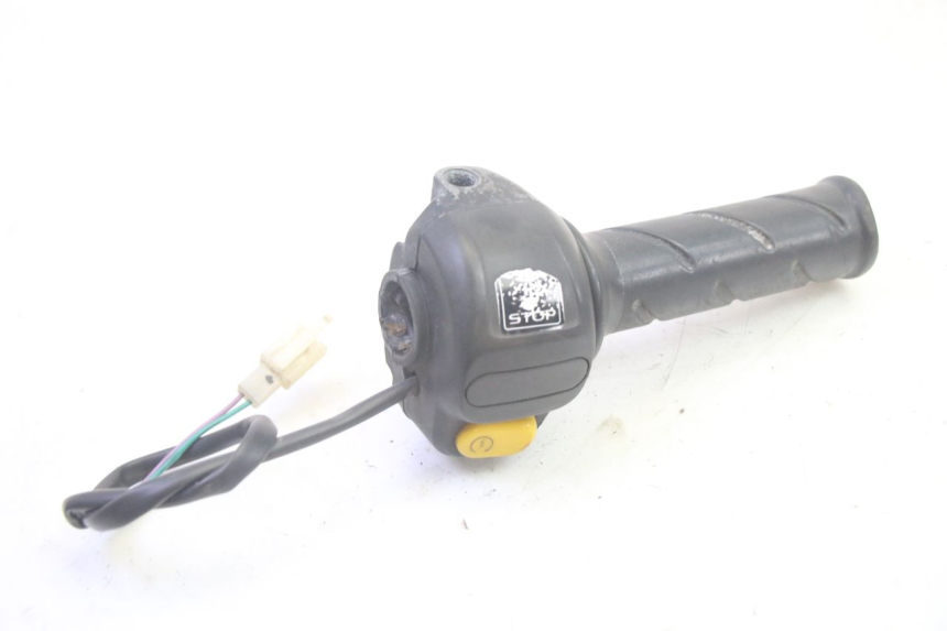 photo de MANUBRIO DESTRO PEUGEOT LUDIX 50 (2008 - 2017) - Altra angolazione