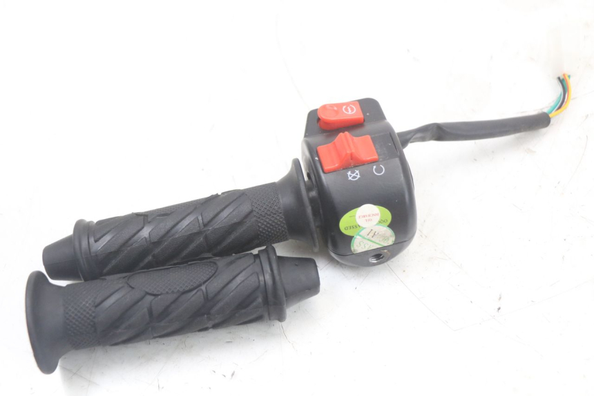 photo de COMMUTATORE DESTRO MASH LEGEND'R 4T 50 (2021 - 2025)